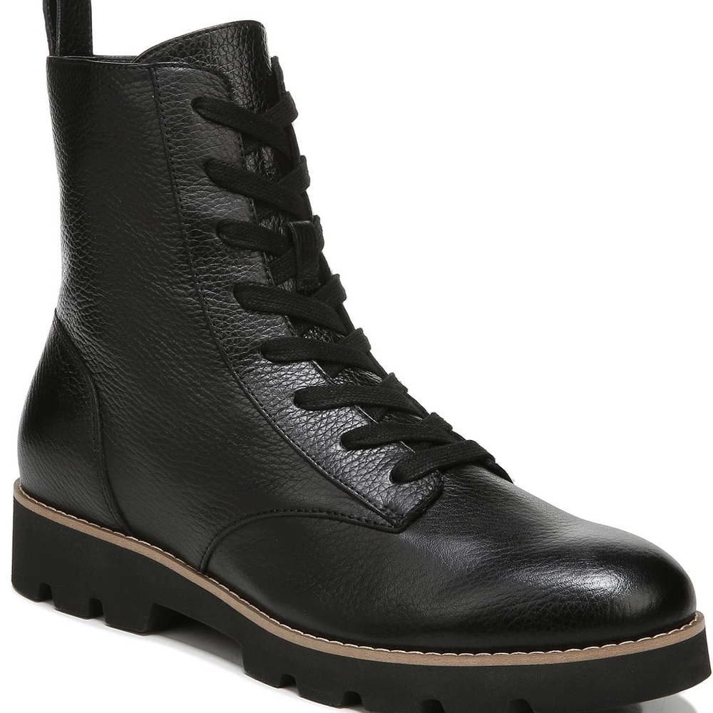 Vionic Lani lace up combat boot size 9.5